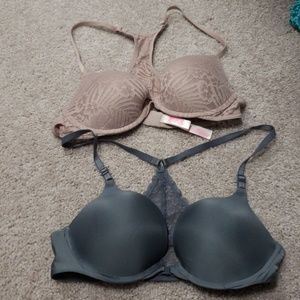 2 Victoria's secret bras